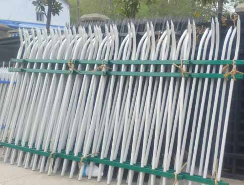防攀爬鋅鋼護(hù)欄 防攀爬鋅鋼護(hù)欄
