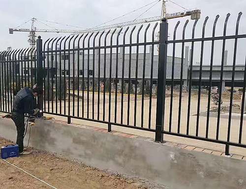 防攀爬鋅鋼護(hù)欄安裝 防攀爬鋅鋼護(hù)欄安裝