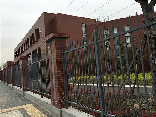 兩橫桿鋅鋼護(hù)欄 兩橫桿鋅鋼護(hù)欄