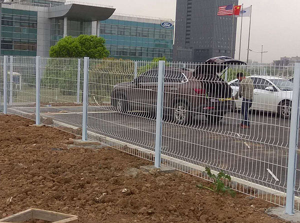 桃型柱圍欄網(wǎng)價(jià)格 桃型柱圍欄網(wǎng)價(jià)格